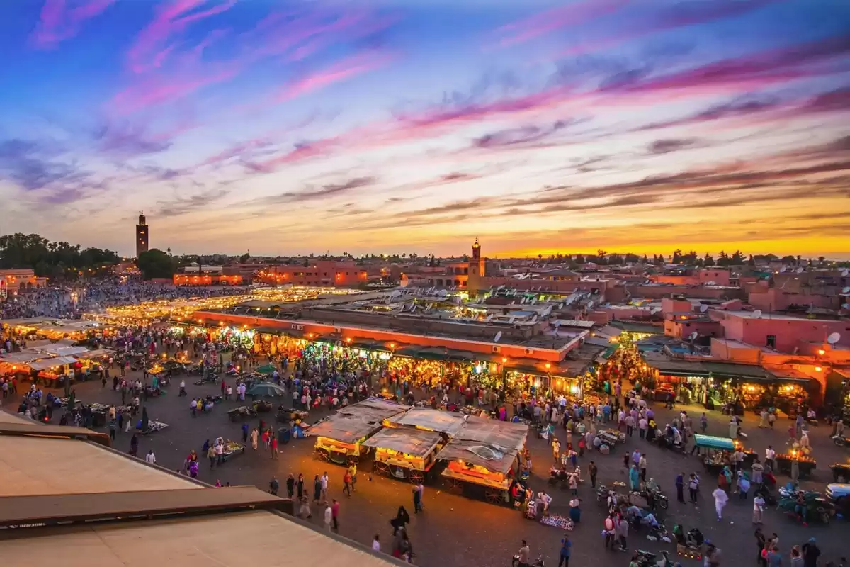 El encanto intemporal de la plaza Jemaa el-Fna de Marrakech